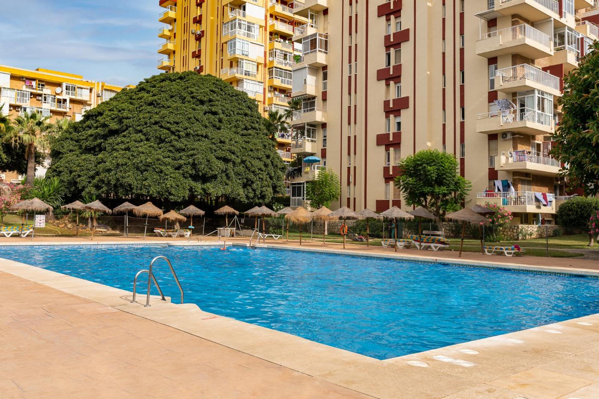 Blonzu Angola Apartment Беналмадена Екстериор снимка