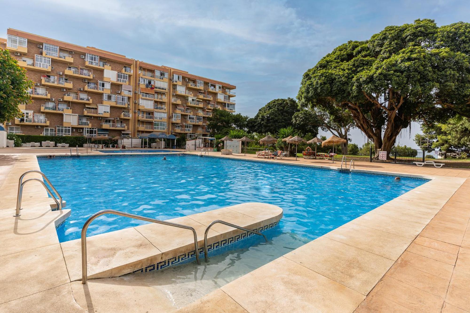 Blonzu Angola Apartment Беналмадена Екстериор снимка